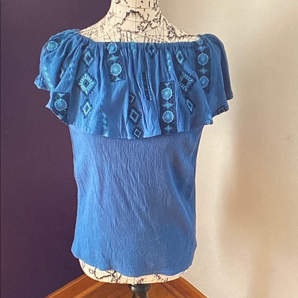 Knox Rose Blue Embroidered Ruffle Off-Shoulder Top